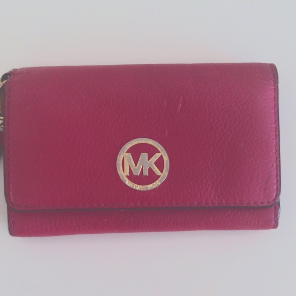 Large Michael Kors Trifold Wallet - Picture 4 of 4
